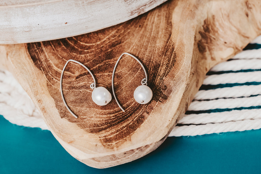 sterling silver hook earrings with freshwater pearl