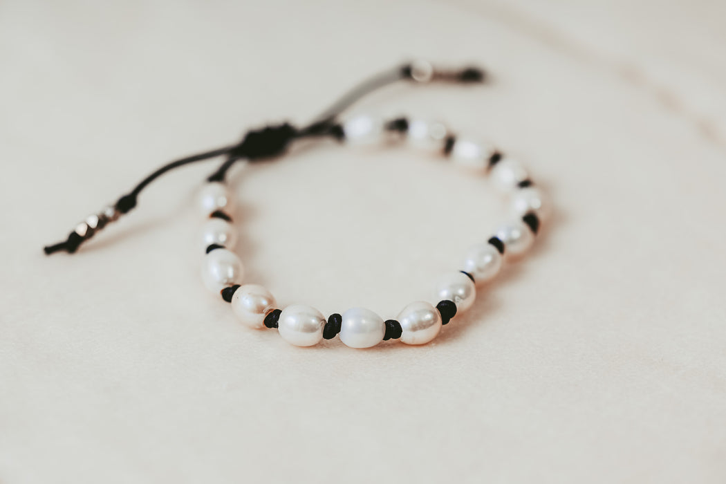 Adjustable Leather and Pearl Bracelet