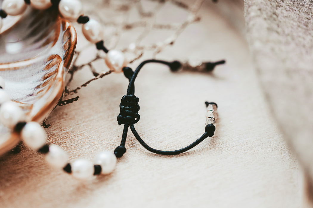 Adjustable Leather and Pearl Bracelet