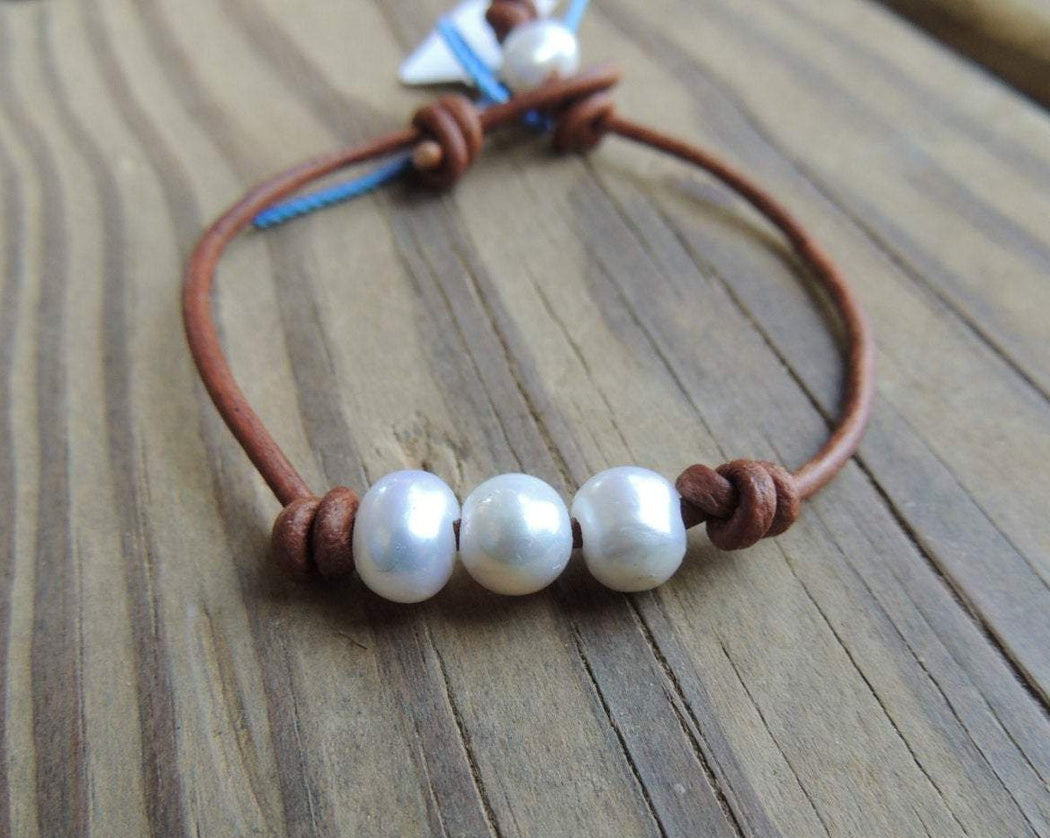 leather pearl bracelet