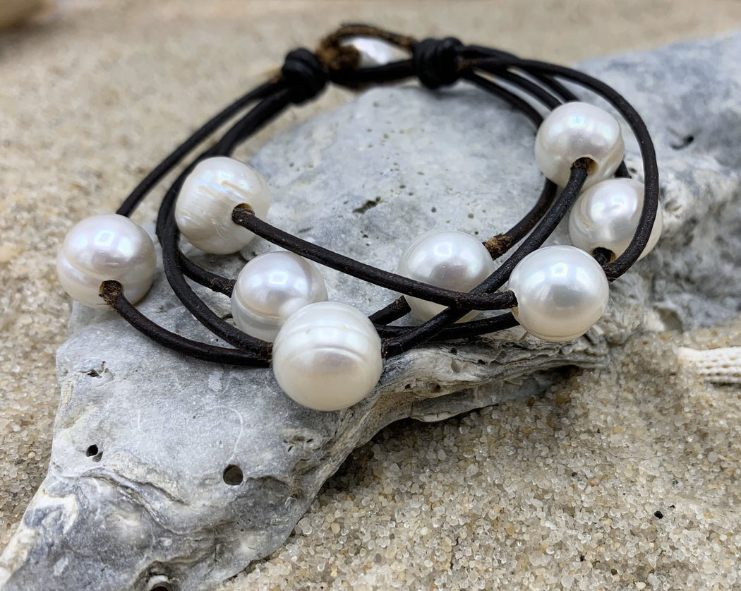4 strand leather bracelet with pearls that move around